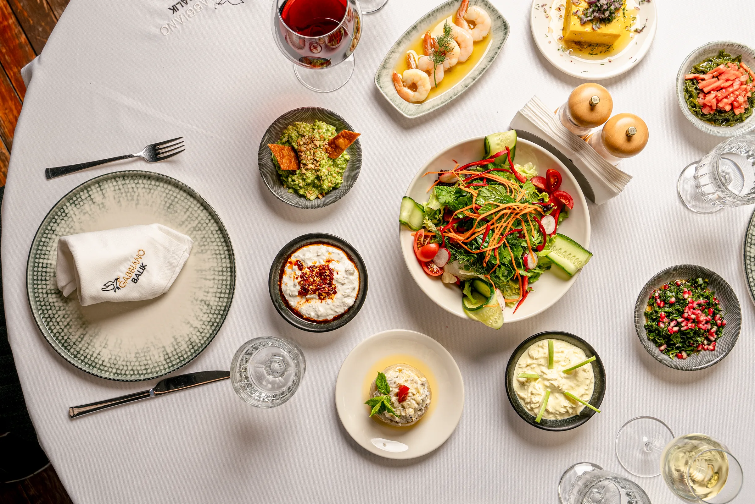 Meze masası — geniş üstten kare